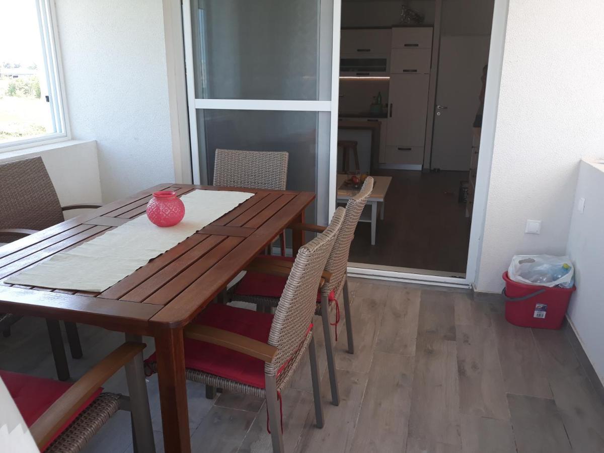 Apartment Antonella Nin Exterior photo